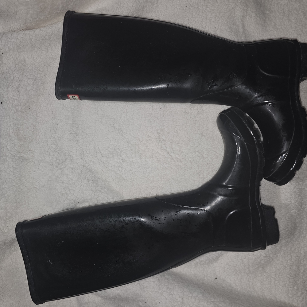 Hunter Black Winter Rain Boots Sleek Design